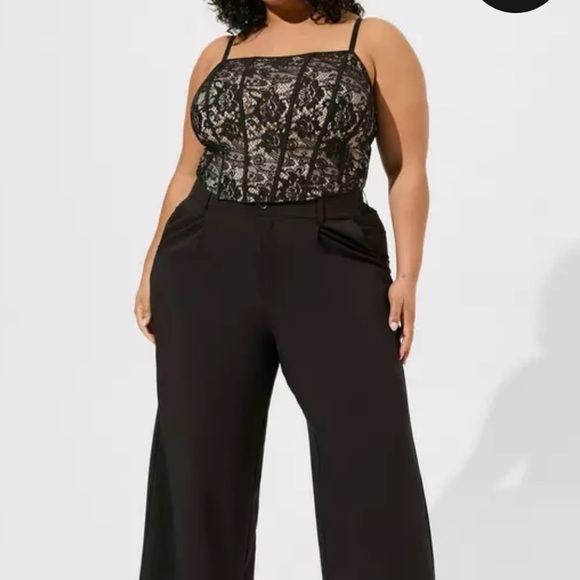 NWT Torrid Lace Corset Crop Top Deep Black Mesh - Picture 2 of 9